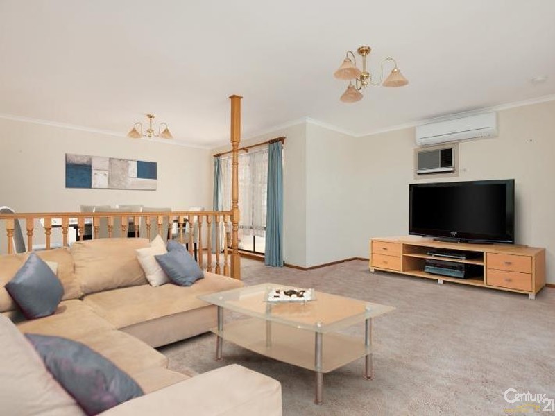 7 Caspian Court, Woodcroft SA 5162