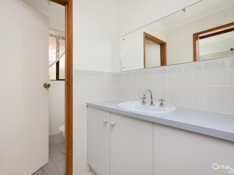 7 Caspian Court, Woodcroft SA 5162