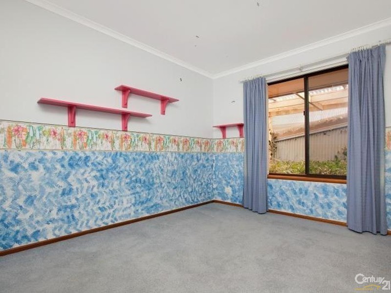 7 Caspian Court, Woodcroft SA 5162