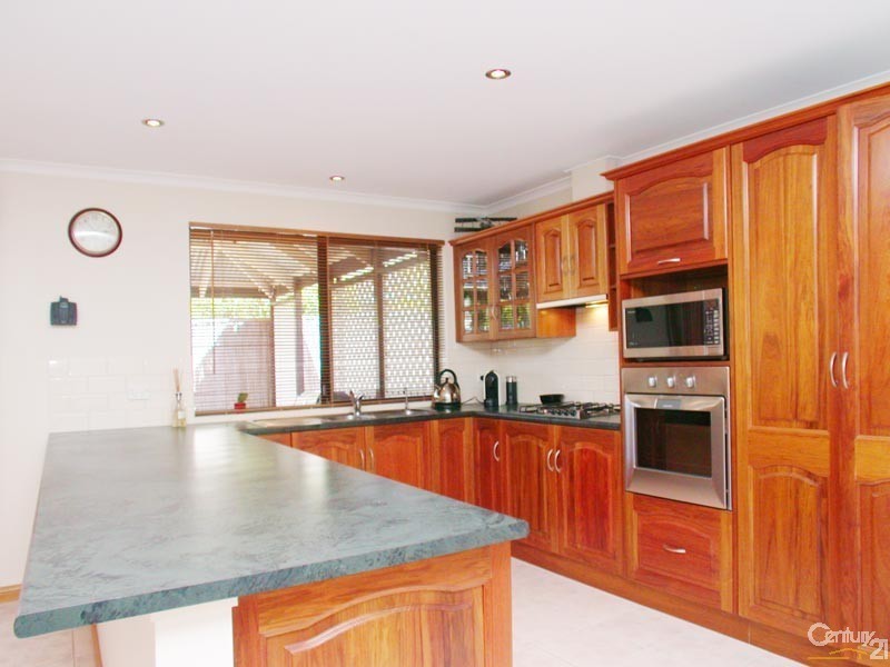 4 Partalunga Circuit, Woodcroft SA 5162