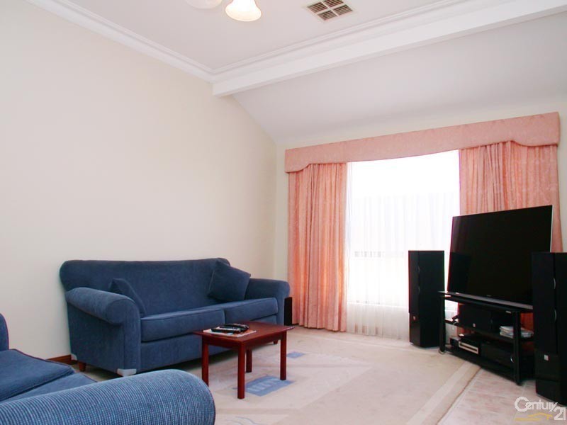 4 Partalunga Circuit, Woodcroft SA 5162