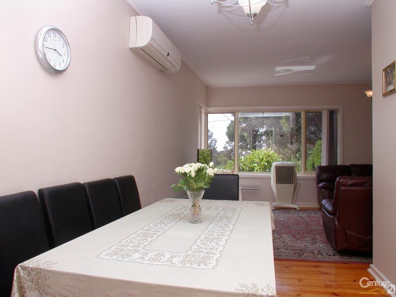 28 Naldera Crescent, Seacliff Park SA 5049