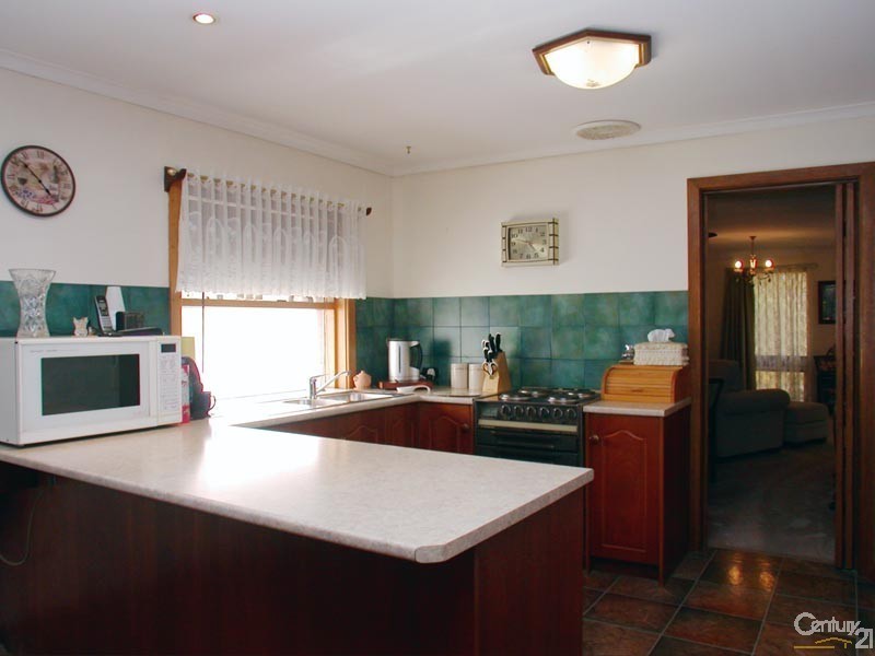 24 Duval Drive, Morphett Vale SA 5162