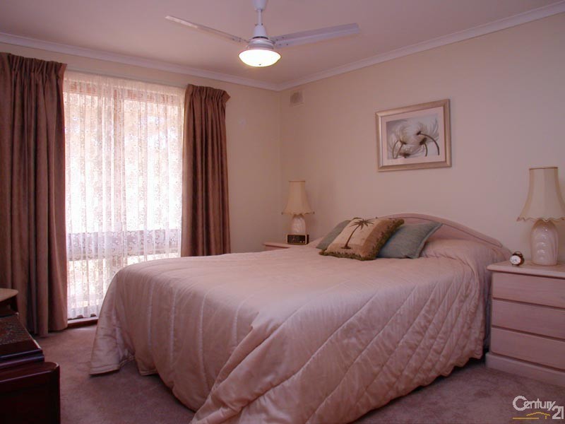 24 Duval Drive, Morphett Vale SA 5162