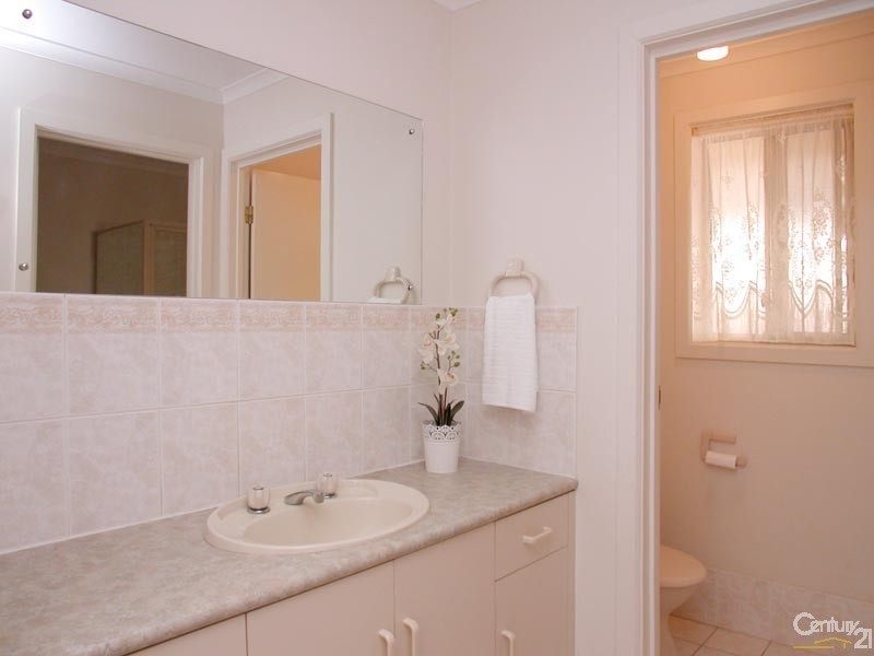 8 Spruce Avenue, Seaford SA 5169