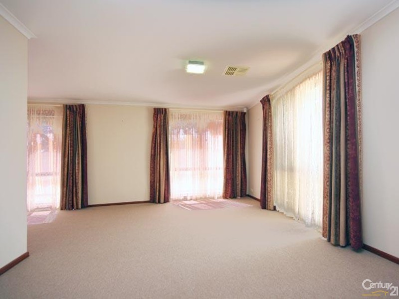 9 Elanora Avenue, Morphett Vale SA 5162