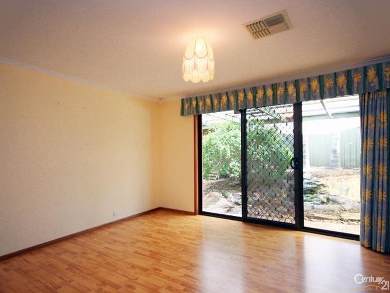 9 Elanora Avenue, Morphett Vale SA 5162