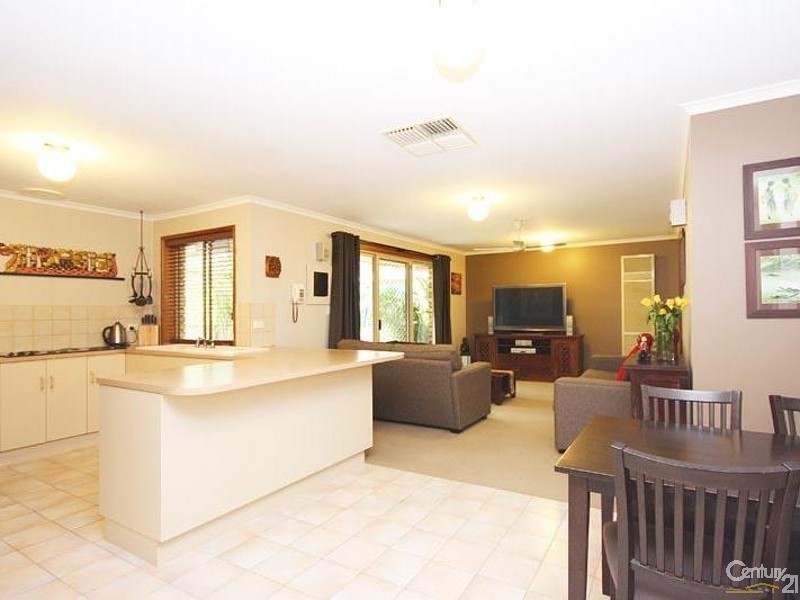 33 Marrington Circuit, Morphett Vale SA 5162