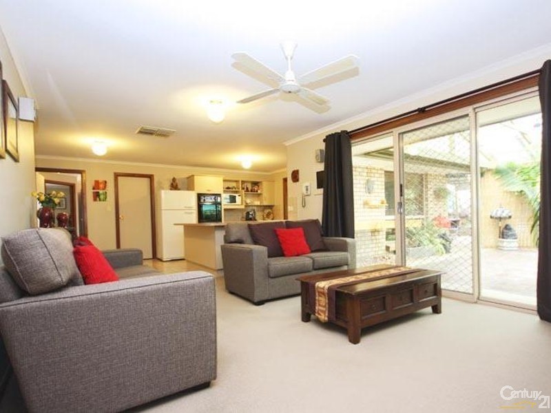 33 Marrington Circuit, Morphett Vale SA 5162