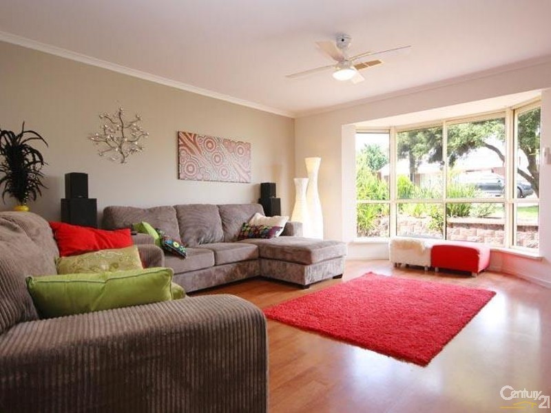 27 Lennard Drive, Moana SA 5169