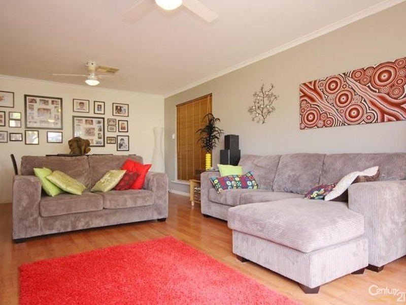27 Lennard Drive, Moana SA 5169