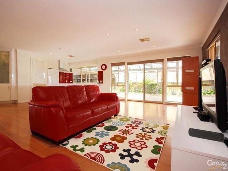27 Lennard Drive, Moana SA 5169