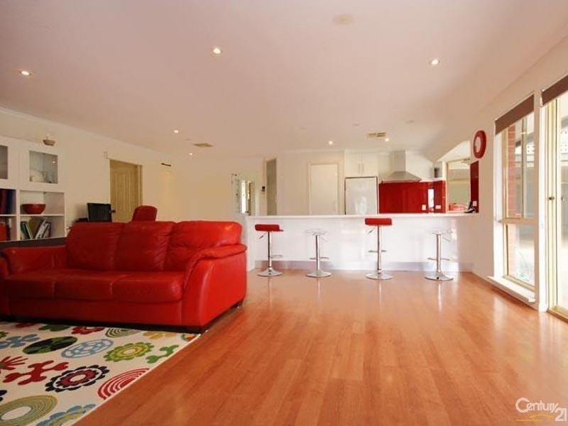 27 Lennard Drive, Moana SA 5169