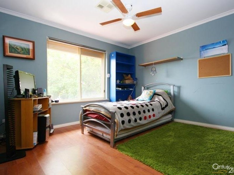 27 Lennard Drive, Moana SA 5169