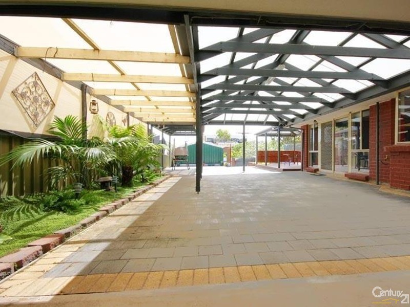 27 Lennard Drive, Moana SA 5169
