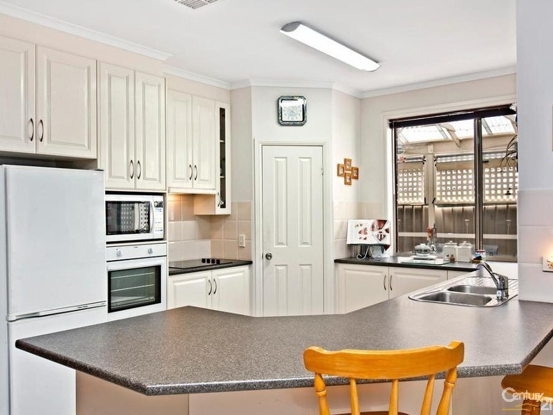 7 Torquay Drive, Seaford Rise SA 5169