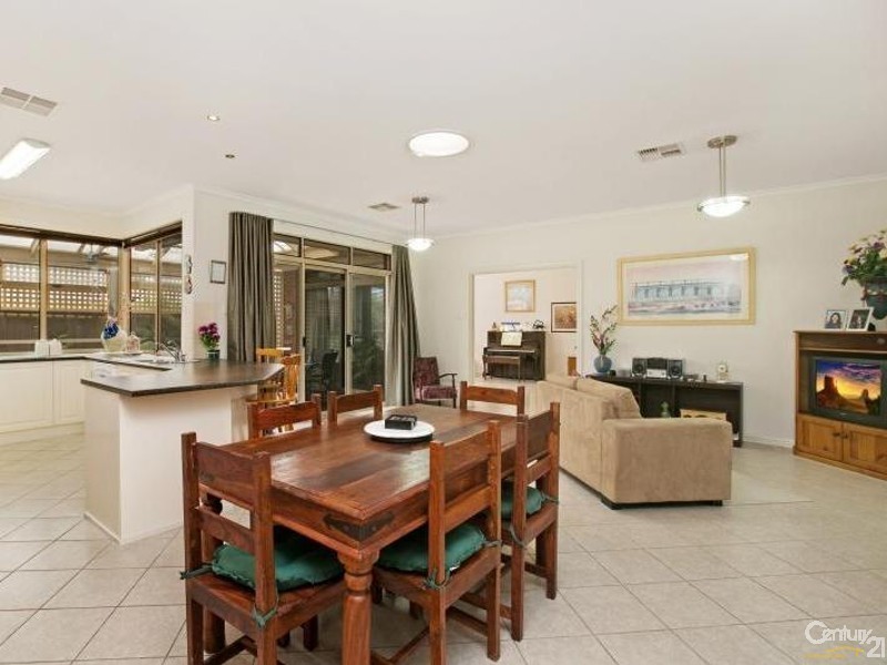 7 Torquay Drive, Seaford Rise SA 5169