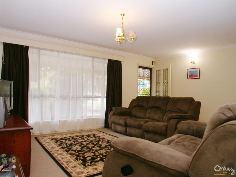 4 Burke Street, Hackham SA 5163