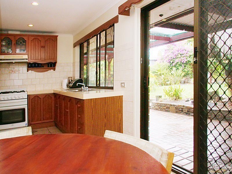 4 Burke Street, Hackham SA 5163