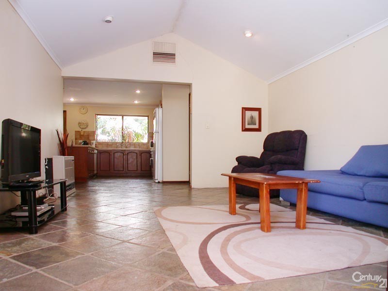 2 Manx Street, Happy Valley SA 5159