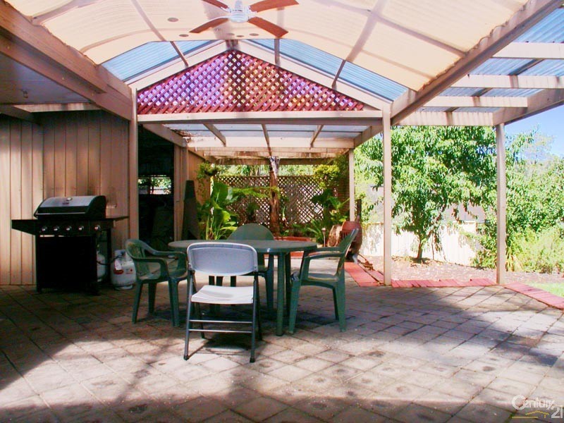 2 Manx Street, Happy Valley SA 5159