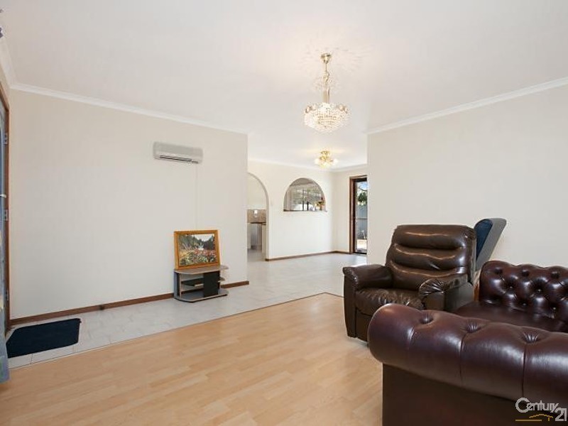 6 Glenhelen Road, Morphett Vale SA 5162