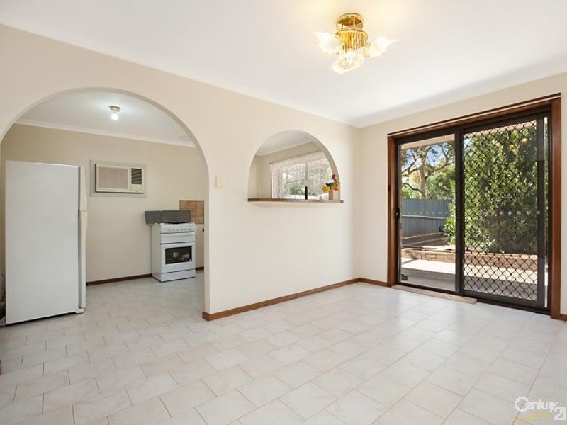 6 Glenhelen Road, Morphett Vale SA 5162