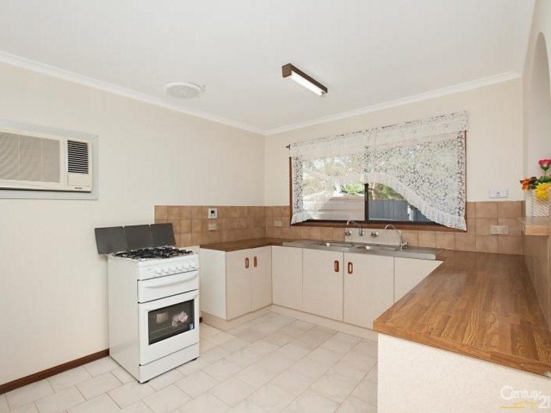 6 Glenhelen Road, Morphett Vale SA 5162