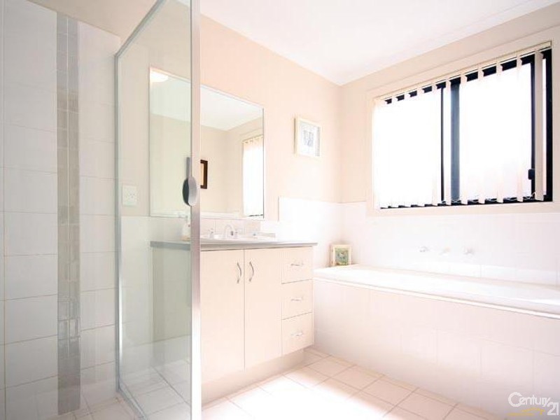 16 Fuschia Street, Huntfield Heights SA 5163