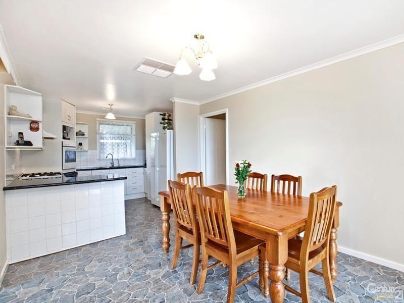 26 Pennant Street, Aberfoyle Park SA 5159