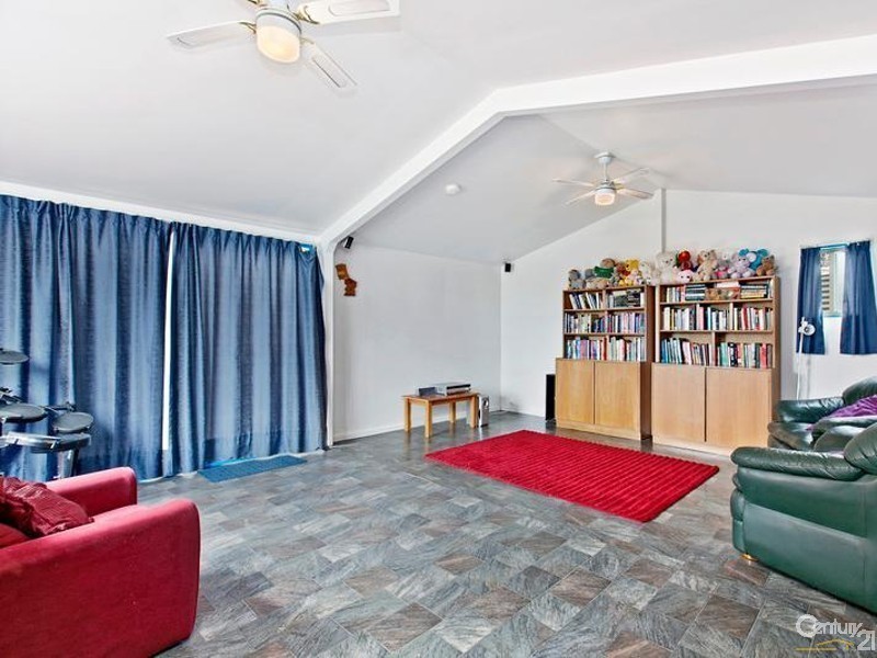 26 Pennant Street, Aberfoyle Park SA 5159