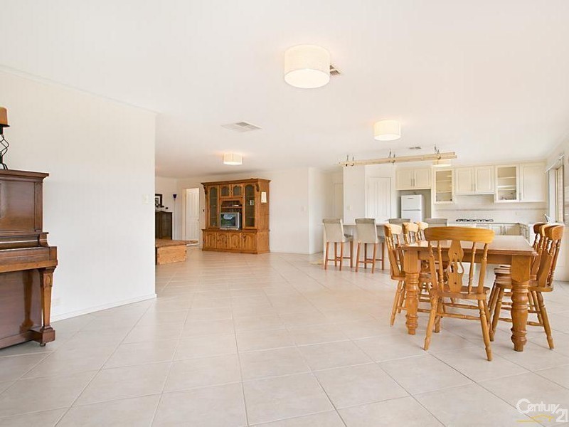 12 Sylvan Circuit, Noarlunga Downs SA 5168