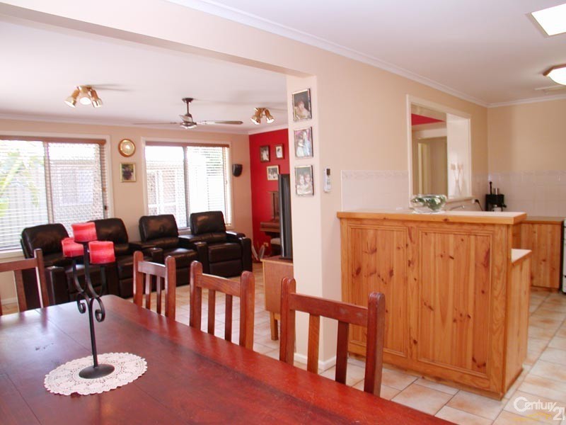 5 Blackwood Crescent, Morphett Vale SA 5162