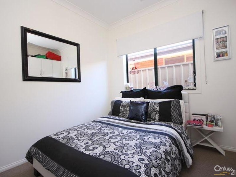 23 Verdant Parade, Woodcroft SA 5162