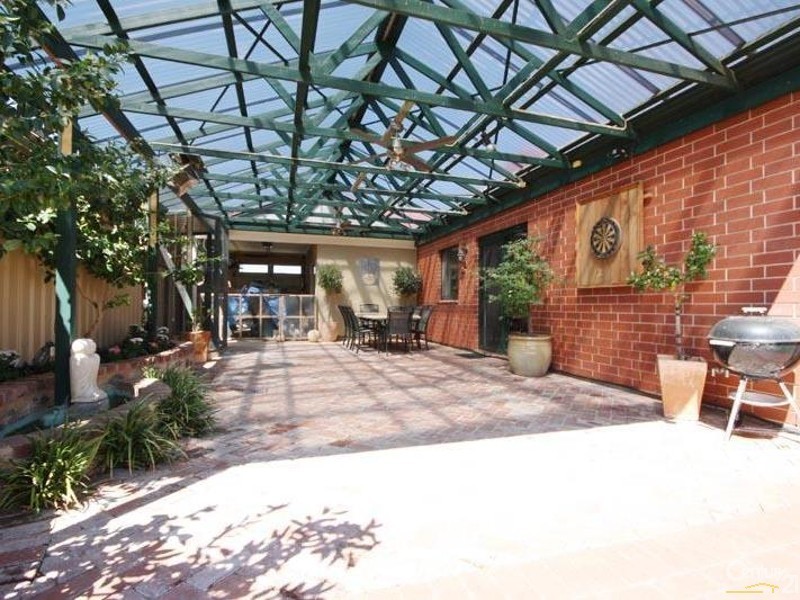 23 Verdant Parade, Woodcroft SA 5162