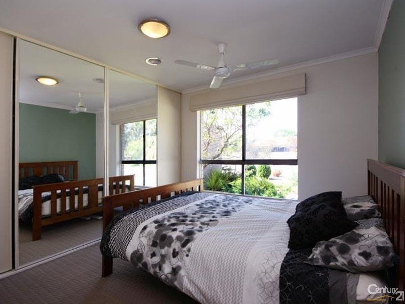 4 Nash Crescent, Morphett Vale SA 5162