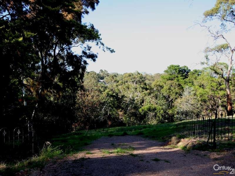 5 Yalanda Street, Eden Hills SA 5050