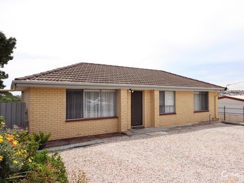 15 Bounty Street, Moana SA 5169