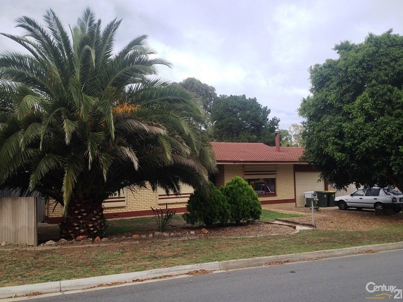 18 Blackwood Crescent, Morphett Vale SA 5162