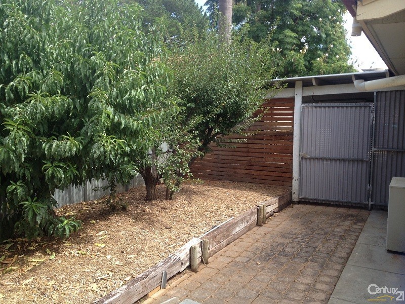 18 Blackwood Crescent, Morphett Vale SA 5162