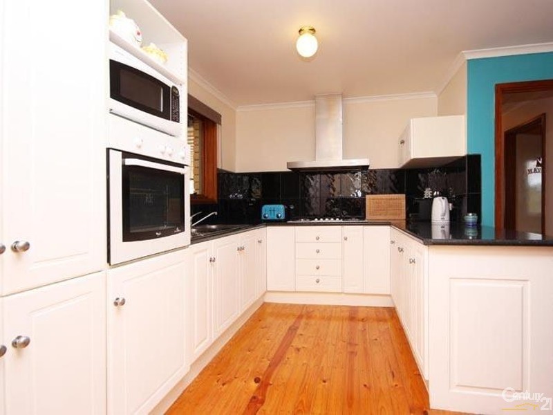 8 Oban Court, Huntfield Heights SA 5163