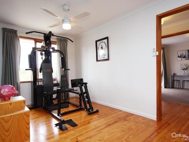 8 Oban Court, Huntfield Heights SA 5163