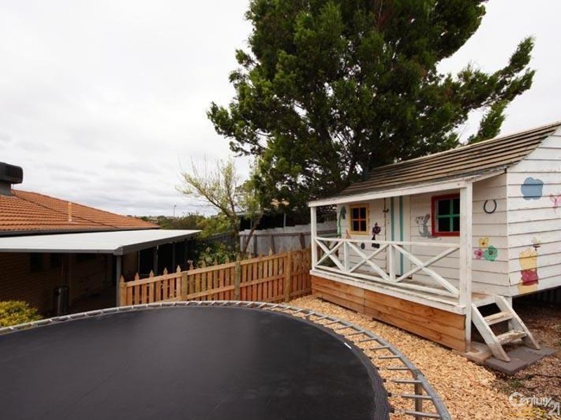 8 Oban Court, Huntfield Heights SA 5163