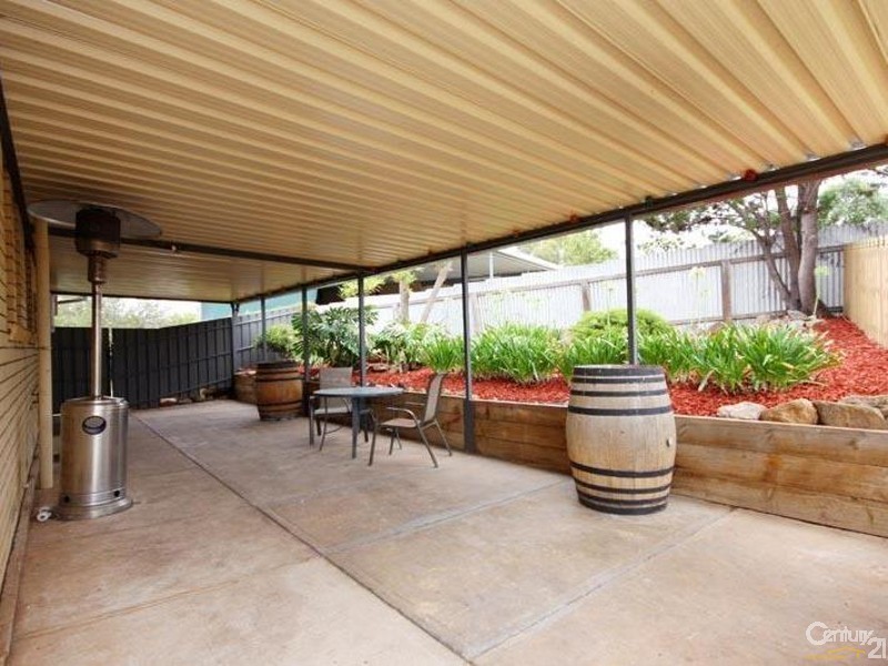 8 Oban Court, Huntfield Heights SA 5163