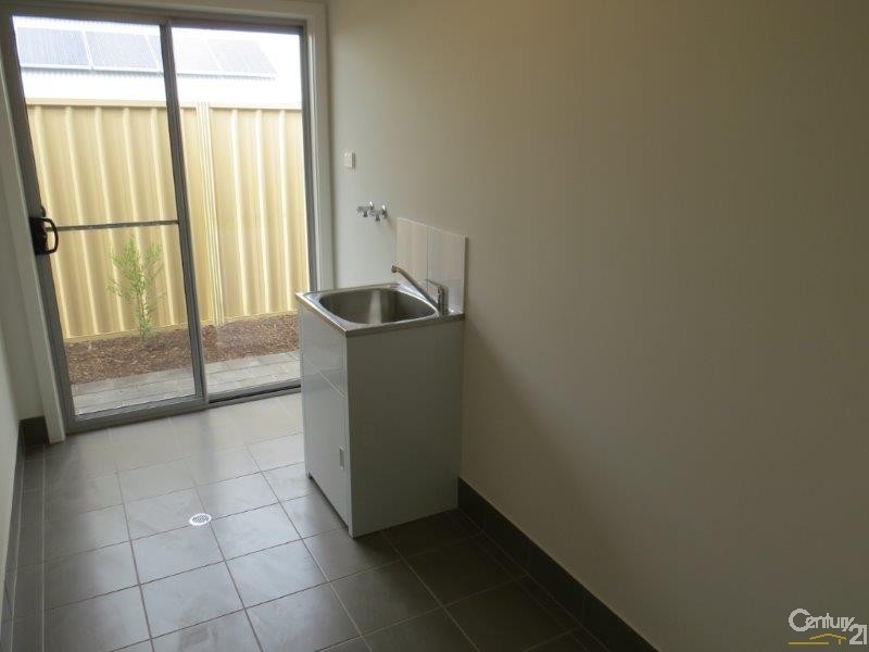 7 Jollies Court, Seaford Meadows SA 5169