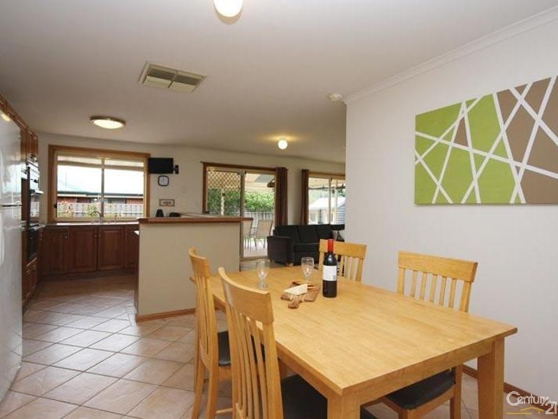 202 Pimpala Road, Woodcroft SA 5162