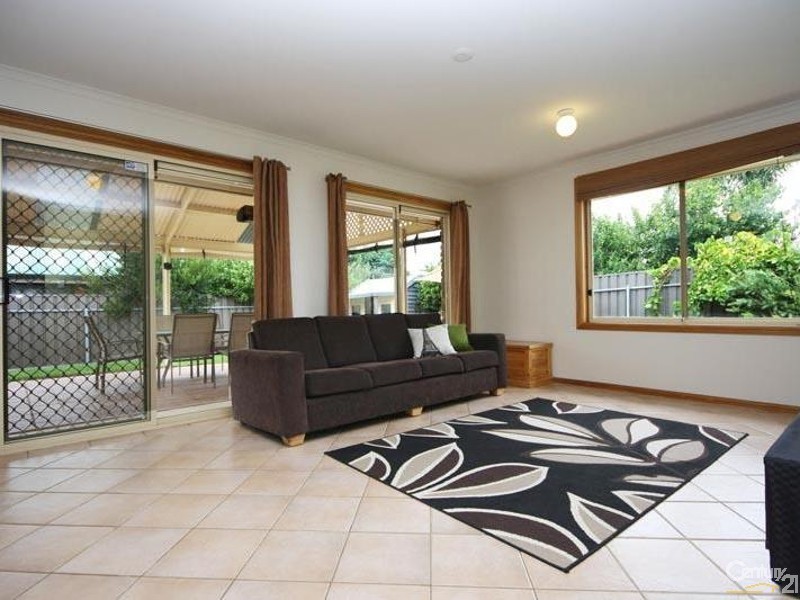 202 Pimpala Road, Woodcroft SA 5162