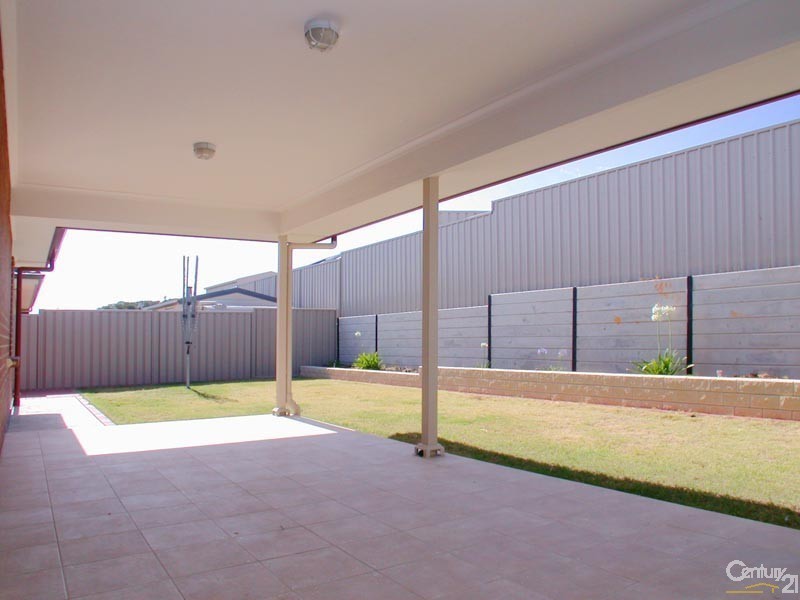 26 Cairns Way, Seaford Rise SA 5169