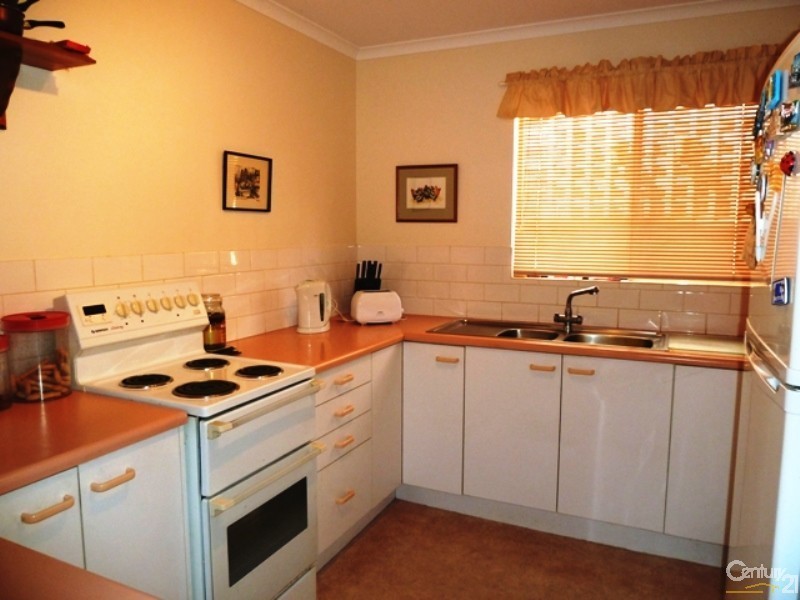 10 Spruce Avenue, Seaford SA 5169