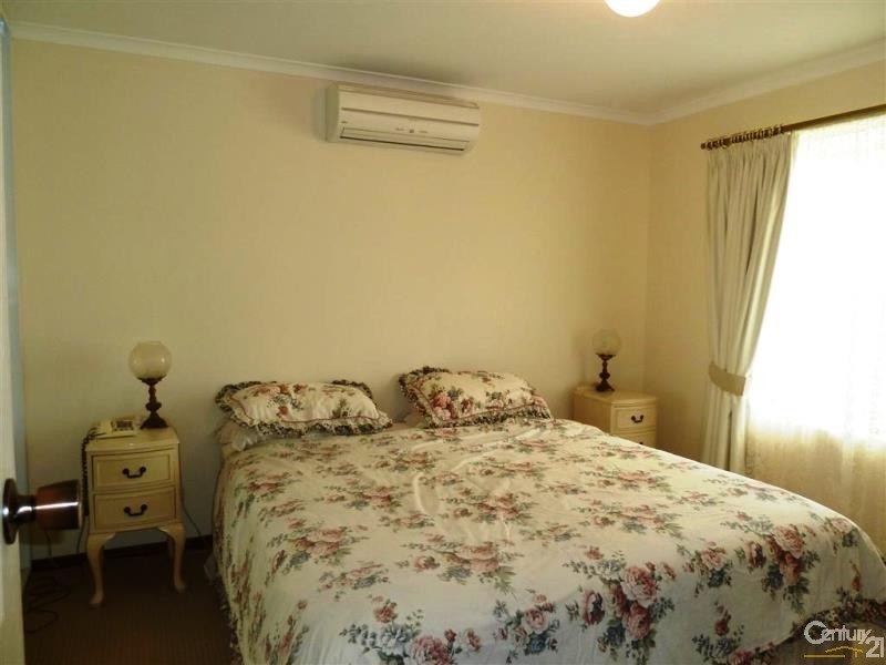 10 Spruce Avenue, Seaford SA 5169